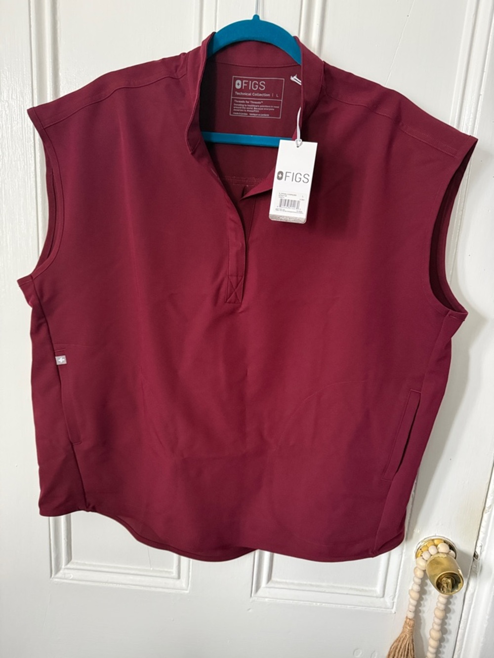 NWT FIGS Rafaela Women’s Scrub Top - Burgundy